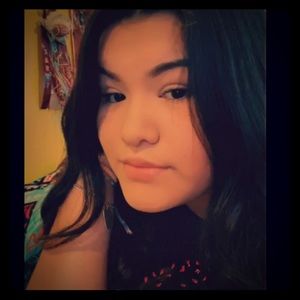 Meet your Posher, Kassandra